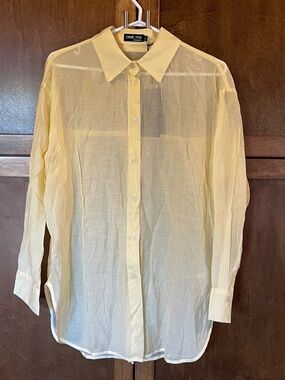 C'est Moi Women’s Lightweight Yellow Button-Up Shirt with Back Tie